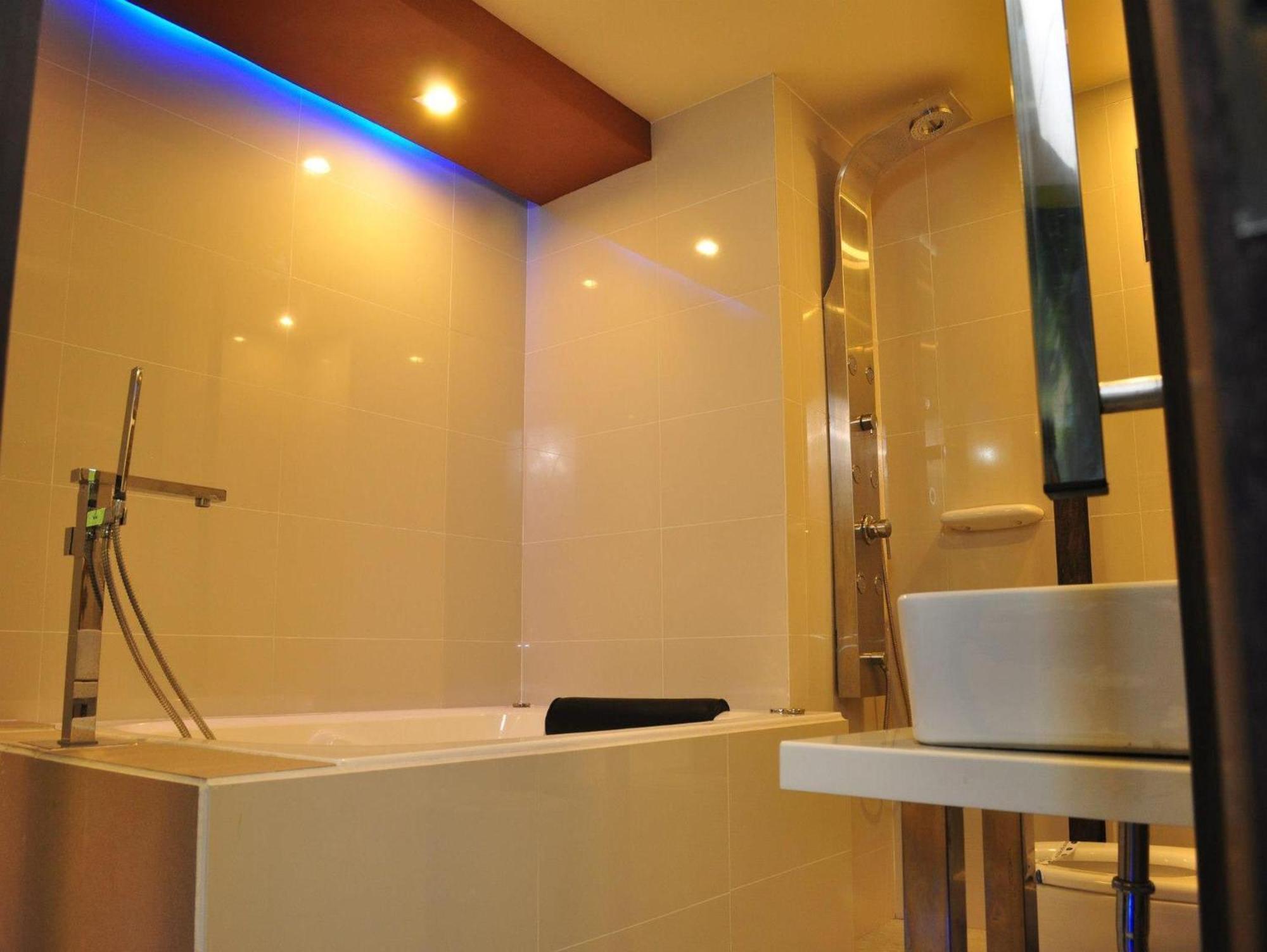 Hotel Dreamworld Las Piñas المظهر الخارجي الصورة